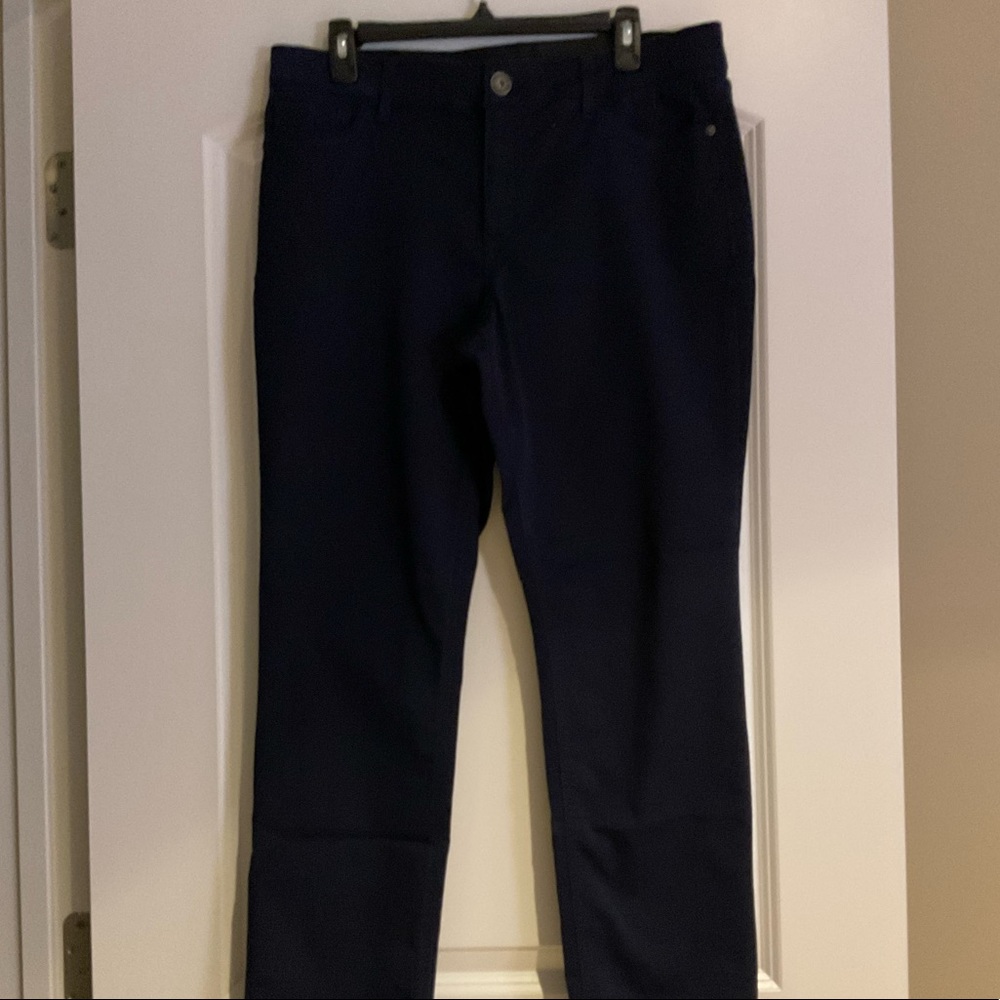 Liz Claiborne Sara Slim Leg Mid Rise Size 12